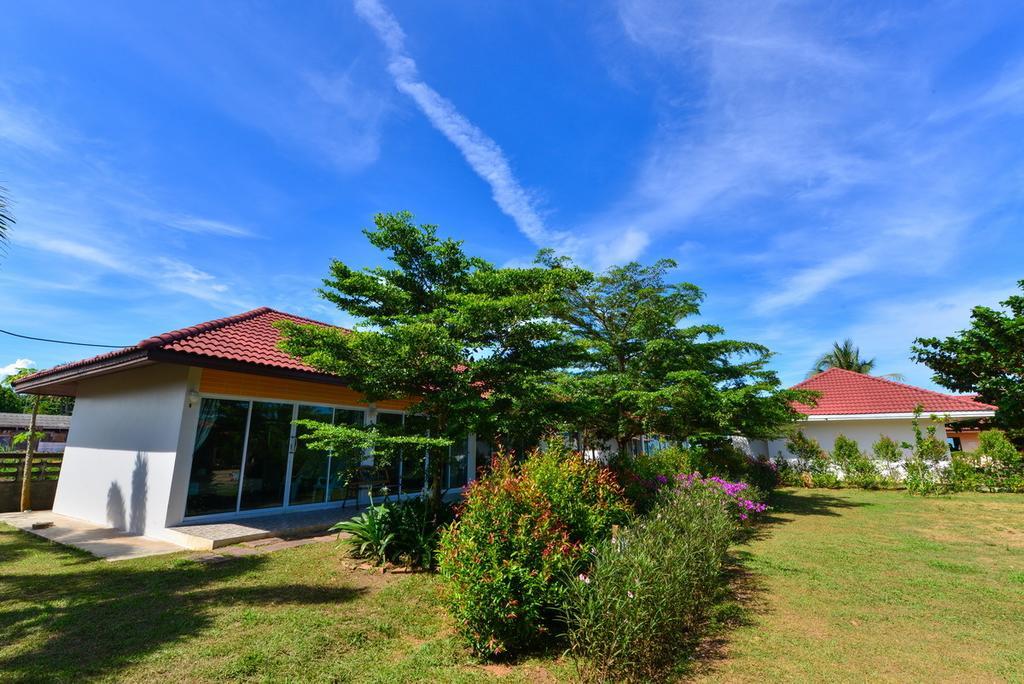 Star Light Beach Resort And Restaurant チュンポーン エクステリア 写真